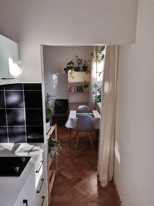 Cozy Studio In The City Centre Near Train Station Bratislava Esterno foto